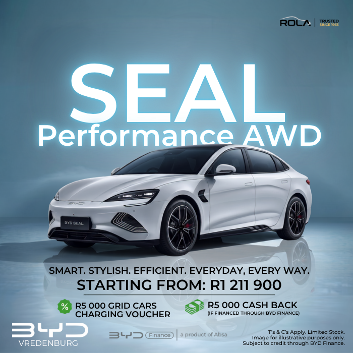 White BYD SEAL Performance AWD electric sedan on a studio background, promoting pricing from R1,211,900 with a R5,000 GridCars charging voucher and R5,000 cash back through BYD Finance. Available at Rola BYD Vredenburg.